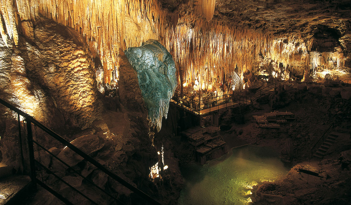 la grotte de Domme en Dordogne dans le Périgord noir prés de Sarlat